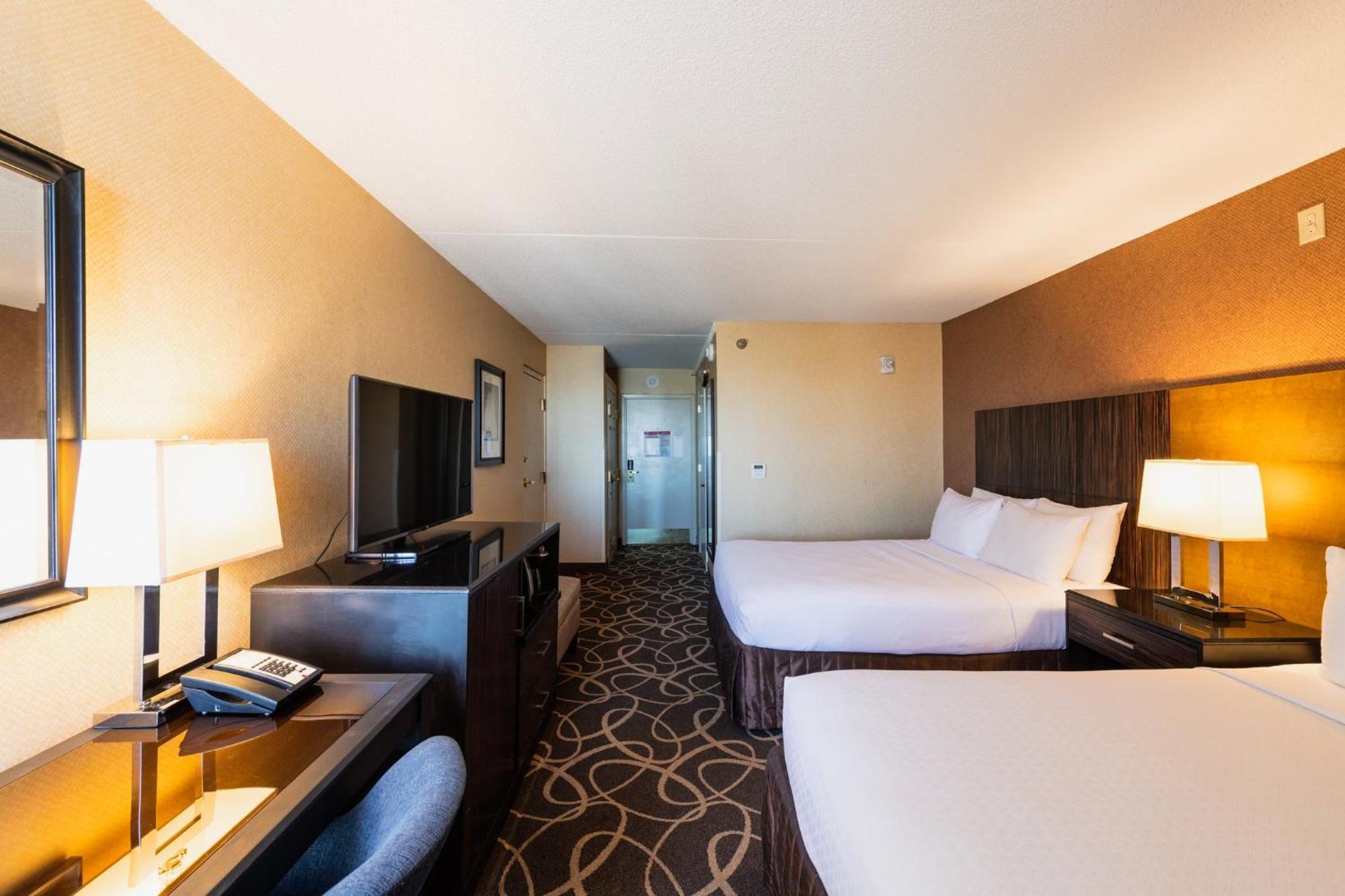 Crowne Plaza Newark Airport By Ihg Hotel Elizabeth Exterior foto